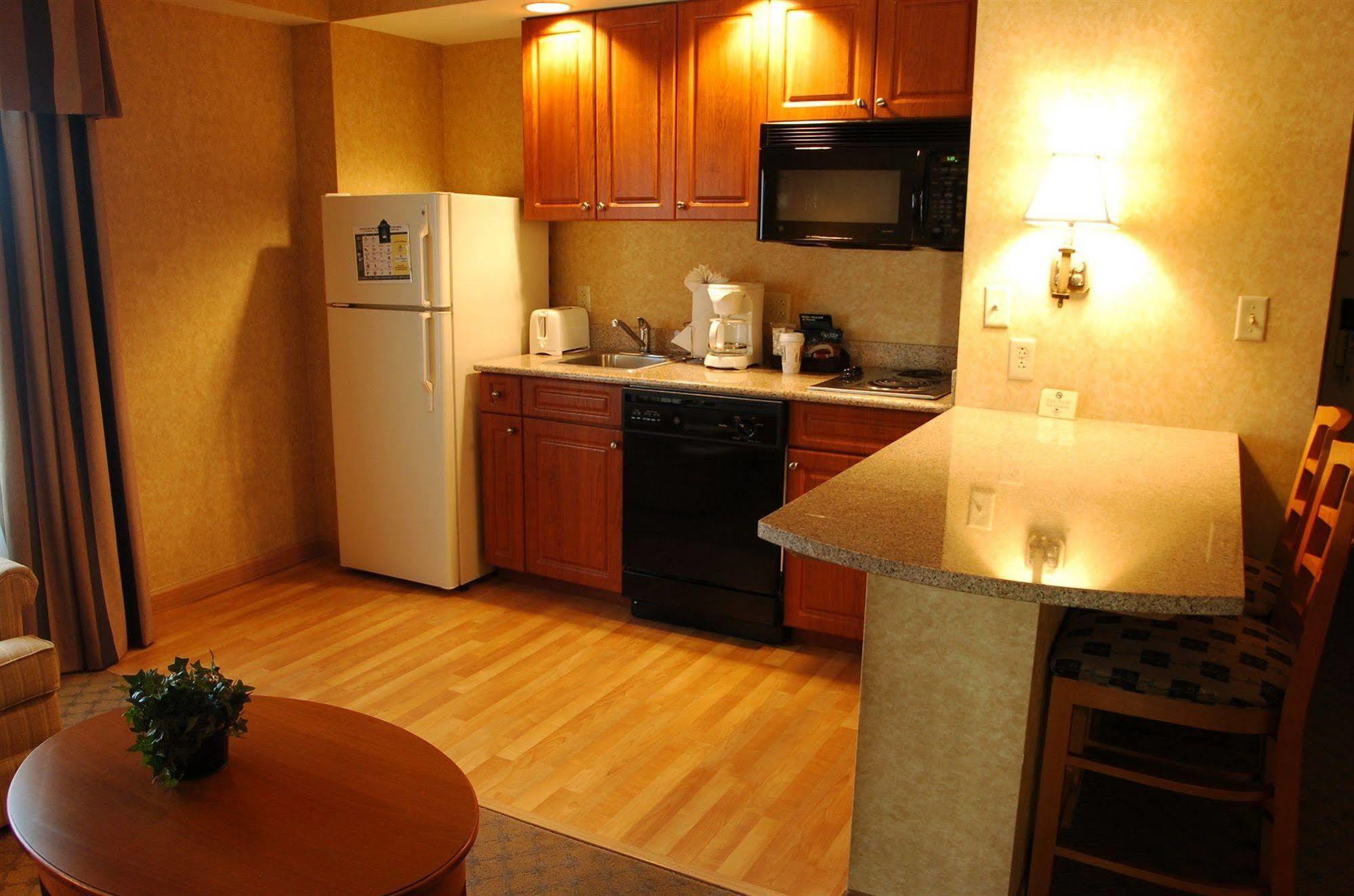 Homewood Suites By Hilton Philadelphia-City Avenue Екстериор снимка